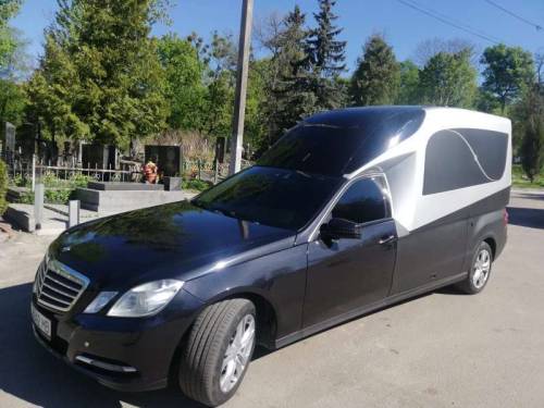 Катафалк  Mercedes VIP