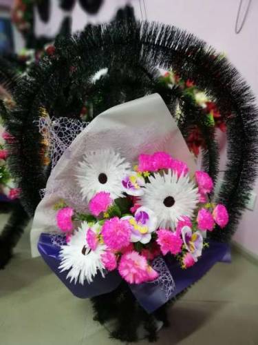 Штучні вінки та кошики Львів