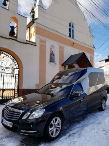 Катафалк  Mercedes VIP