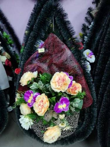 Штучні вінки та кошики Львів