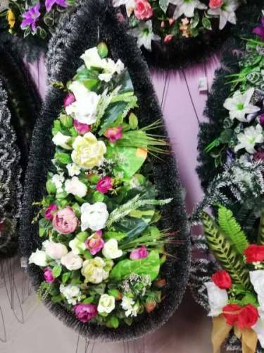 Штучні вінки та кошики Львів