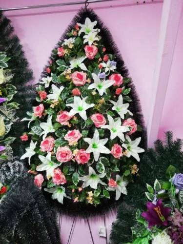 Штучні вінки та кошики Львів