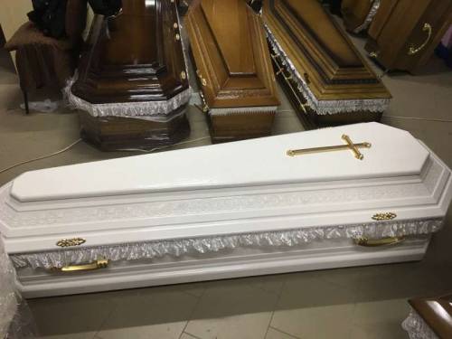 Труна восьмигранна біла 1,8 м.