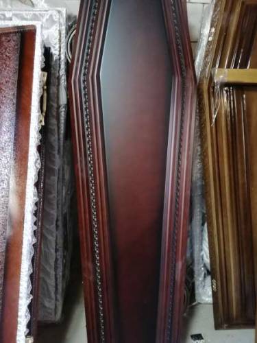 Труна восьмигранна матова, 1,8 м. або 2 м.