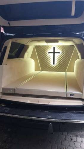 Катафалк Cadillac Escalade