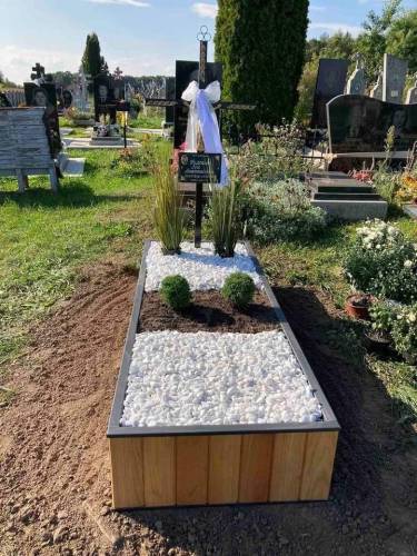 Надгробки одинарні деревʼяні сталь (модрина) Львів