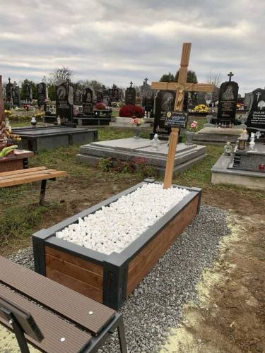 Надгробки з лавками Львів