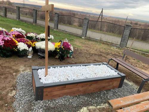 Благоустрій могил у Львові та області