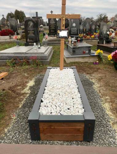 Благоустрій могил у Львові та області