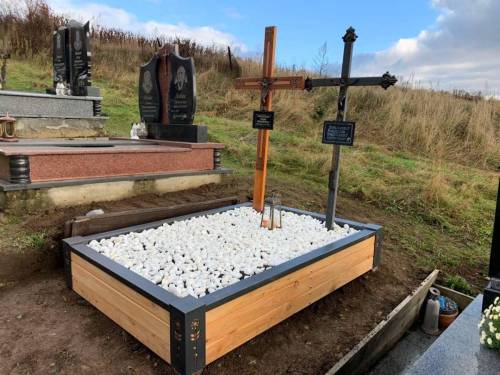 Надгробки деревʼяні подвійні сталь рама (модрина) Львів